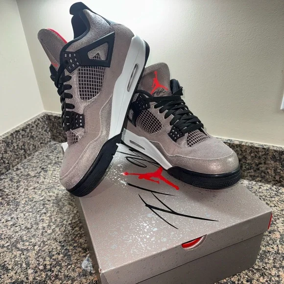 Air Jordan 4 Retro “Taupe Haze” (2021) Men’s Size 12. Worn Once. 100% Authentic!